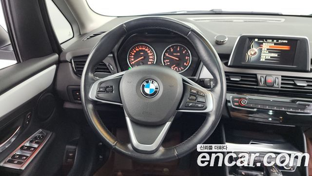 BMW 2-Series 2015 — photo 13