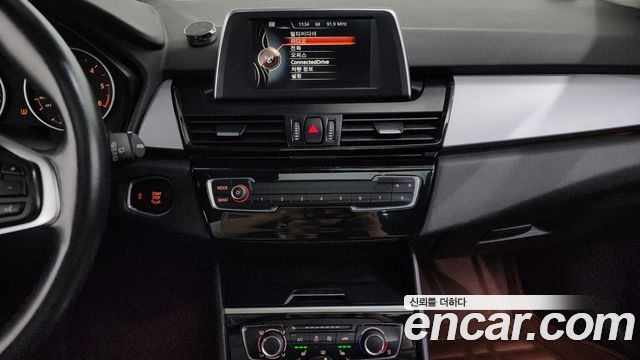 BMW 2-Series 2015 — photo 14