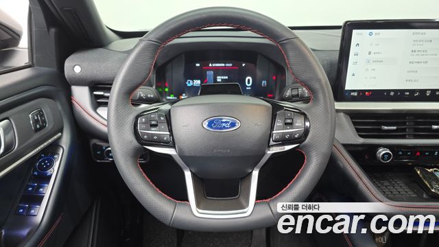 Ford Explorer 2025 — photo 13
