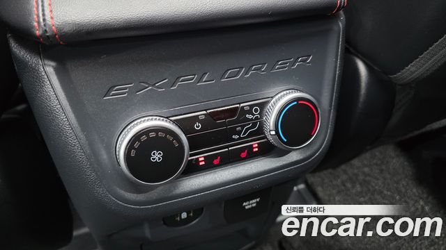 Ford Explorer 2025 — photo 18