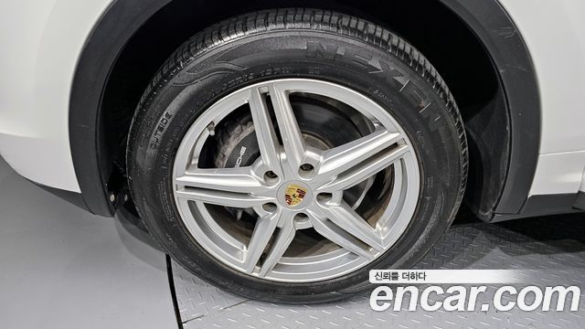 Porsche Cayenne 2016 — photo 5