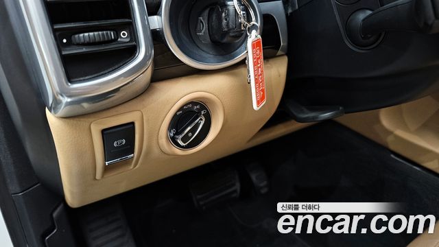 Porsche Cayenne 2016 — photo 16