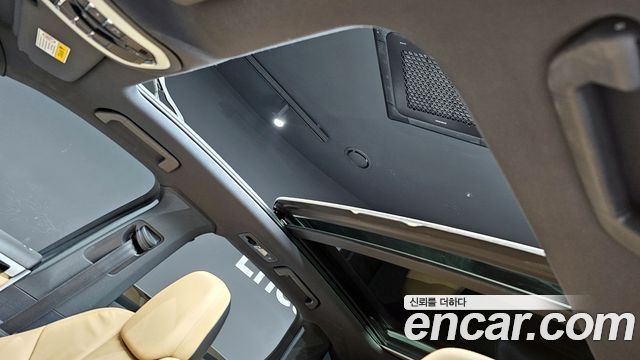 Porsche Cayenne 2016 — photo 18