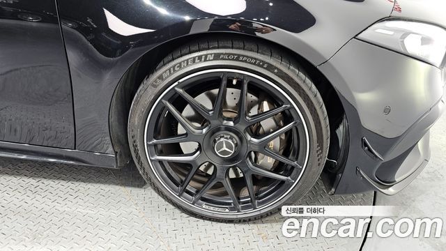 Mercedes-Benz A-Class 2022 — photo 5