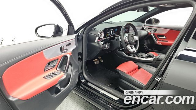 Mercedes-Benz A-Class 2022 — photo 10