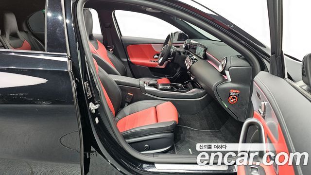 Mercedes-Benz A-Class 2022 — photo 11