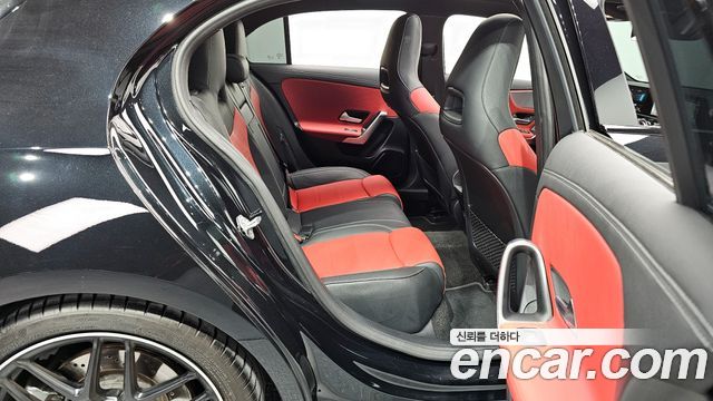 Mercedes-Benz A-Class 2022 — photo 12