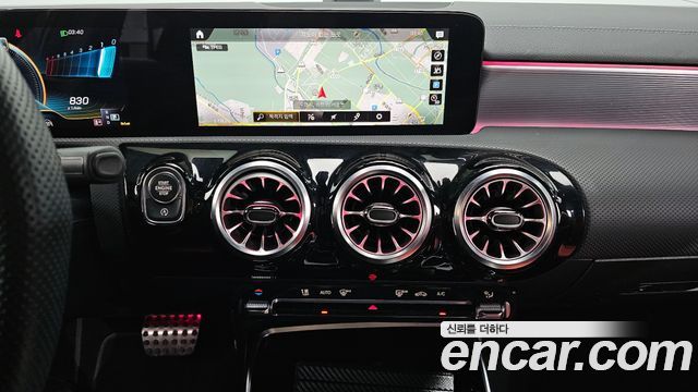 Mercedes-Benz A-Class 2022 — photo 14