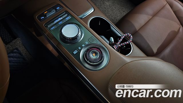 Genesis GV70 2021 — photo 9