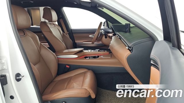 Genesis GV70 2021 — photo 11