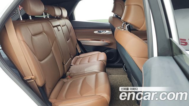 Genesis GV70 2021 — photo 12