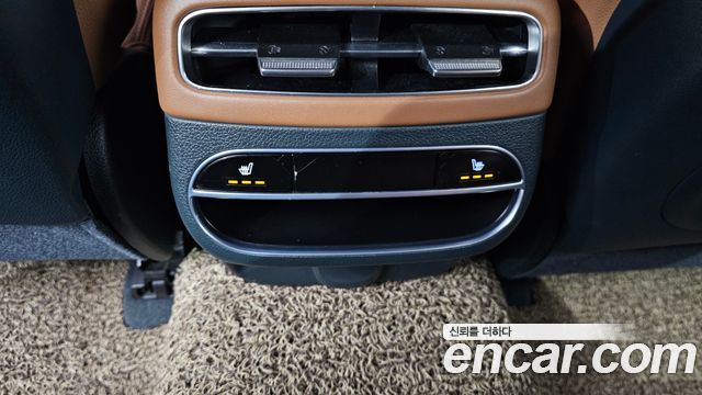 Genesis GV70 2021 — photo 20