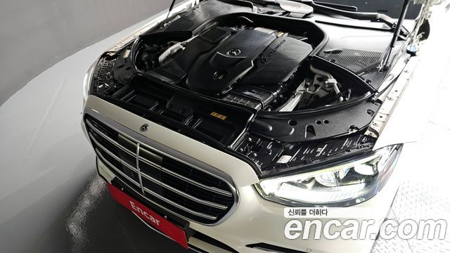 Mercedes-Benz S-Class 2022 — photo 6