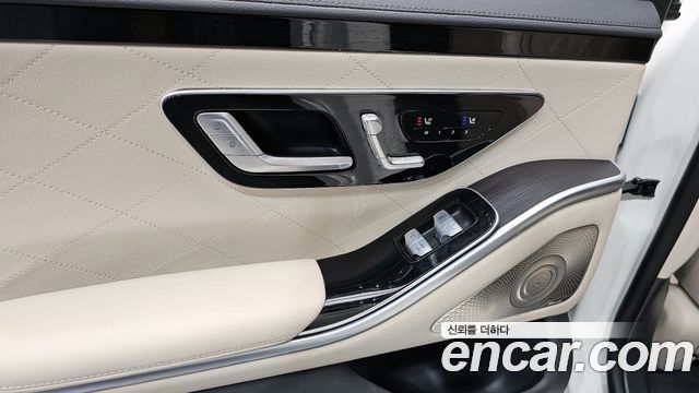 Mercedes-Benz S-Class 2022 — photo 19