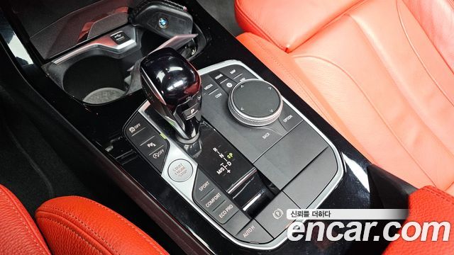 BMW 1-Series 2022 — photo 9