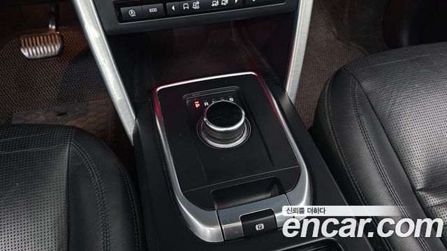 Land Rover Discovery Sport 2018 — photo 9