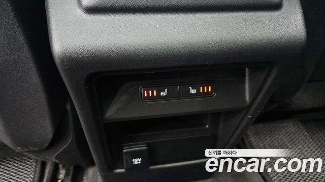 Land Rover Discovery Sport 2018 — photo 19