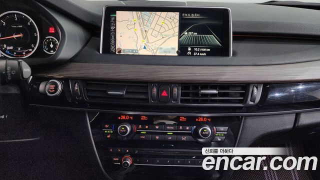 BMW X5 2016 — photo 14