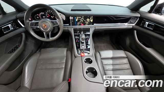 Porsche Panamera 2018 — photo 7