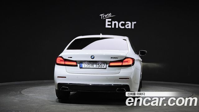 BMW 5-Series 2021 — photo 4
