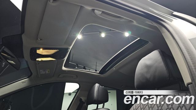 BMW 5-Series 2021 — photo 20