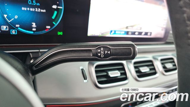 Mercedes-Benz GLE-Class 2020 — photo 9