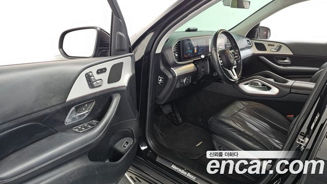 Mercedes-Benz GLE-Class 2020 — photo 10