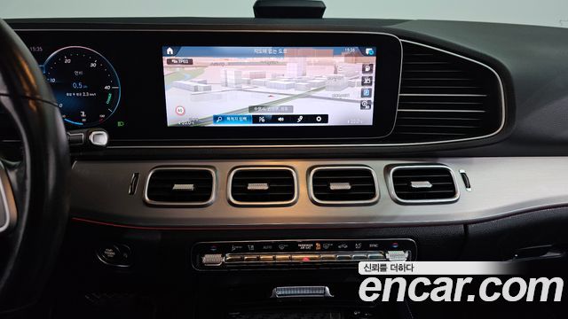 Mercedes-Benz GLE-Class 2020 — photo 14