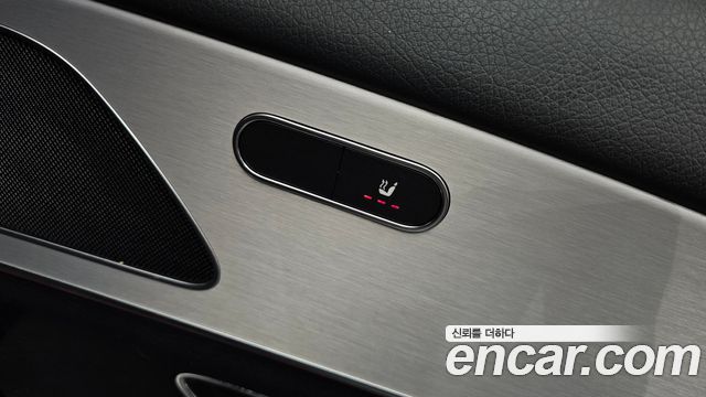 Mercedes-Benz GLE-Class 2020 — photo 18