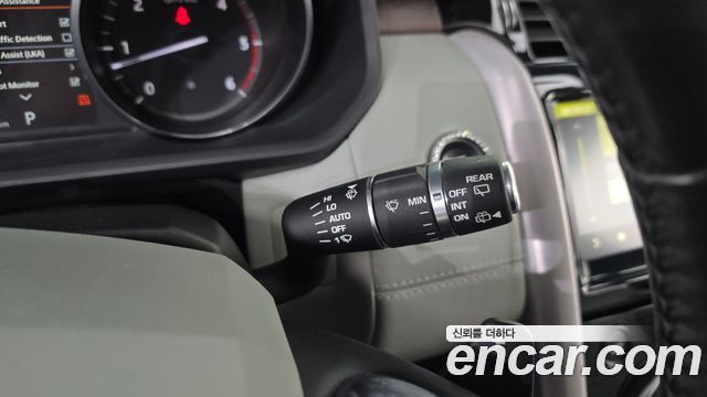 Land Rover Discovery 2017 — photo 17