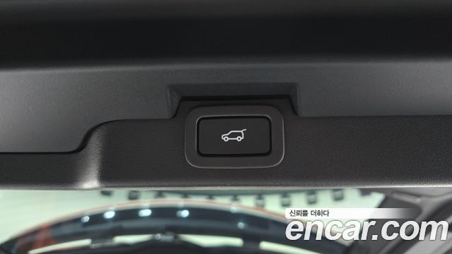 Land Rover Discovery 2017 — photo 20