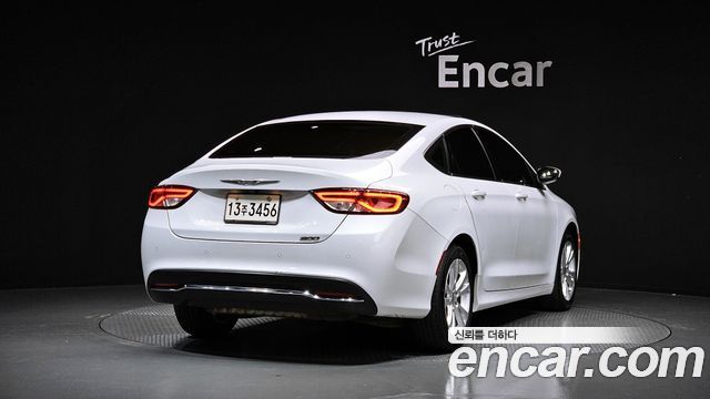 Chrysler 200 2015 — photo 2