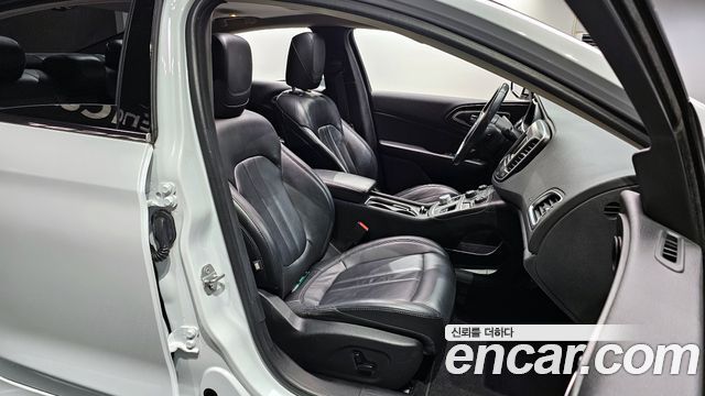Chrysler 200 2015 — photo 10