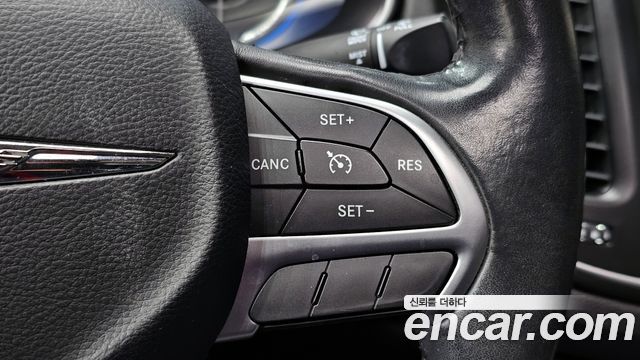 Chrysler 200 2015 — photo 14