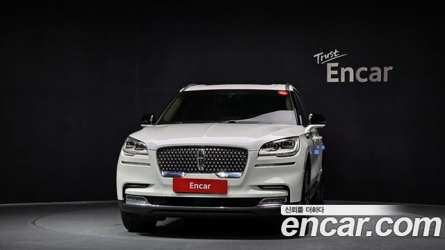 Lincoln Aviator 2023 — photo 3