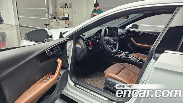 Audi A5 2021 — photo 10