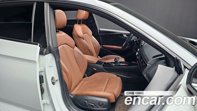 Audi A5 2021 — photo 12