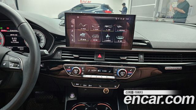 Audi A5 2021 — photo 19