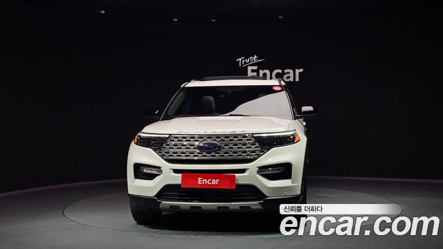 Ford Explorer 2021 — photo 3