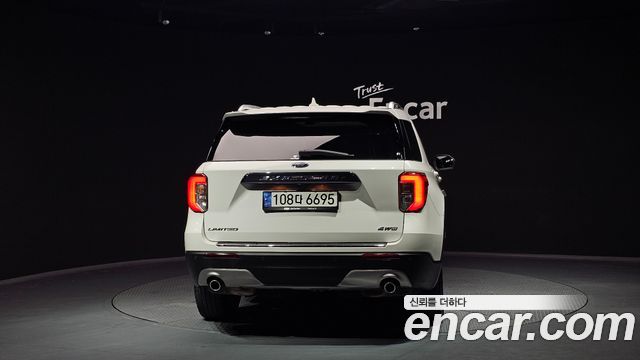 Ford Explorer 2021 — photo 4