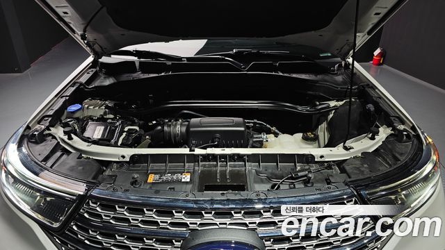 Ford Explorer 2021 — photo 6