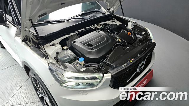 Volvo XC40 2021 — photo 6
