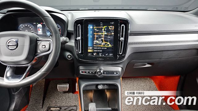 Volvo XC40 2021 — photo 14