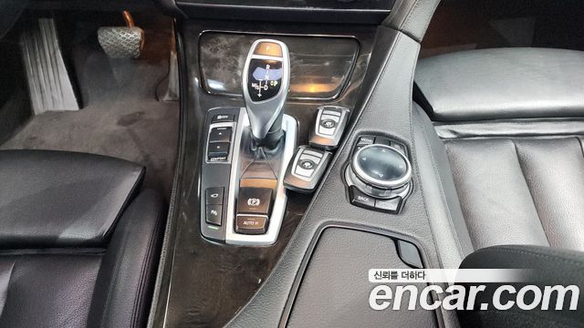 BMW 6-Series 2015 — photo 9