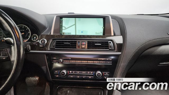 BMW 6-Series 2015 — photo 14