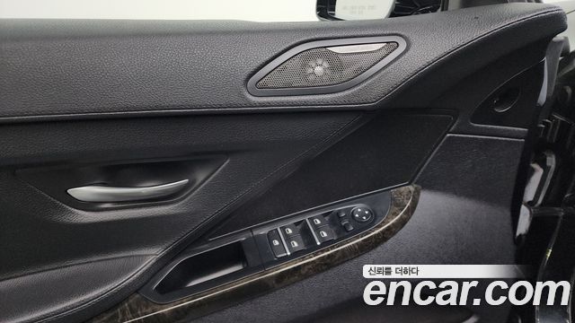 BMW 6-Series 2015 — photo 17