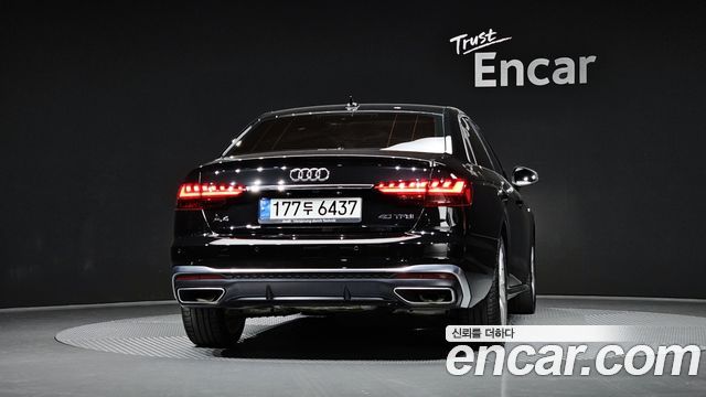 Audi A4 2021 — photo 4