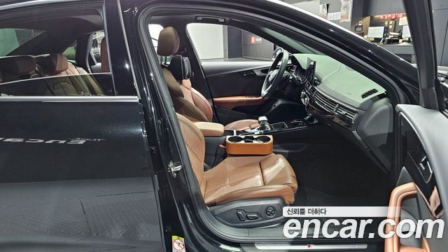Audi A4 2021 — photo 10