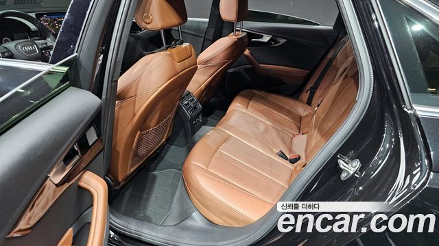 Audi A4 2021 — photo 12