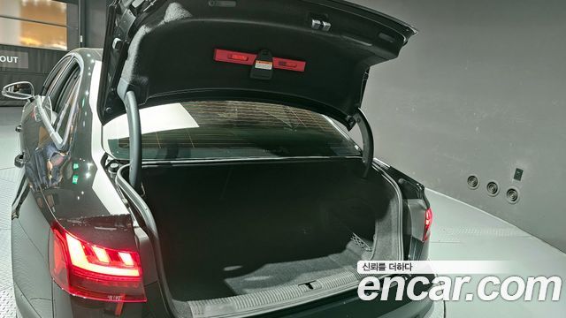 Audi A4 2021 — photo 20